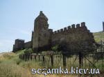 Вид левой части слены у развалены Генуэзская крепость  Достопримечательности Украины - Архитектурные сооружения  (2)
