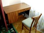 Зал (письменный стол, стул) Кухня (кухонный стол) двухкомнатные квартиры посуточно в киеве
