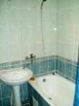 Ванная комната (ванна, умывальник, зеркало, шторка) посуточно киев двухкомнатная без посредников