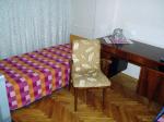 Комната (односпальная кровать и стол) квартиры посуточно киев соломенский район