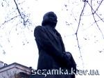 Монумент сооружения Н.Гоголь  Достопримечательности Киева - Памятники, барельефы  (194)