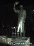 Вид монумента ночью Шолом Алейхем  Достопримечательности Киева - Памятники, барельефы  (194)