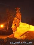 Ночной вид с дороги Расстреляным в "Бабином яру"  Достопримечательности Киева - Памятники, барельефы  (194)