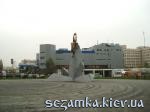 Площадь перед памятником Годовщине Чернобыльской катастрофы  Достопримечательности Киева - Памятники, барельефы  (194)