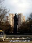 Фронтальный вид Н.Гоголь  Достопримечательности Киева - Памятники, барельефы  (194)