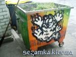 Нарисованный кот на мусорном контейнере - выглядит веселее Мусорный бак  Приколы - Двор, окрестности  (89)