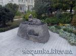 Общий вид Собакам  Достопримечательности Киева - Памятники, барельефы  (194)