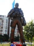 Монумент Добровольцам Украины  Достопримечательности Киева - Памятники, барельефы  (194)